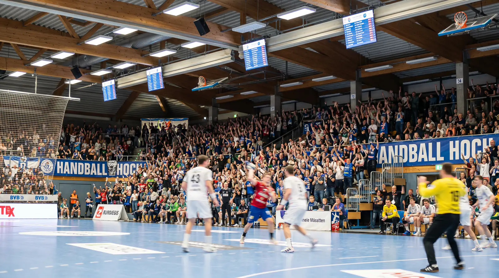 Fanunterstützung als Heimvorteil-Faktor in HBL-Arenen für Handball-Sportwetten